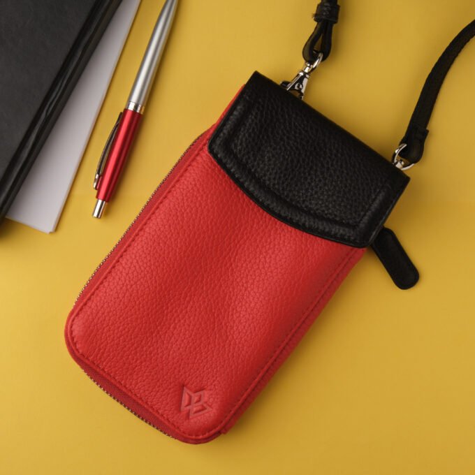 The Sidekick Plus Corvette Red - Midnight Black