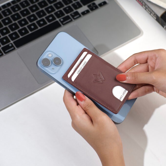 The Handy Magnetic Merlot Wine Brown