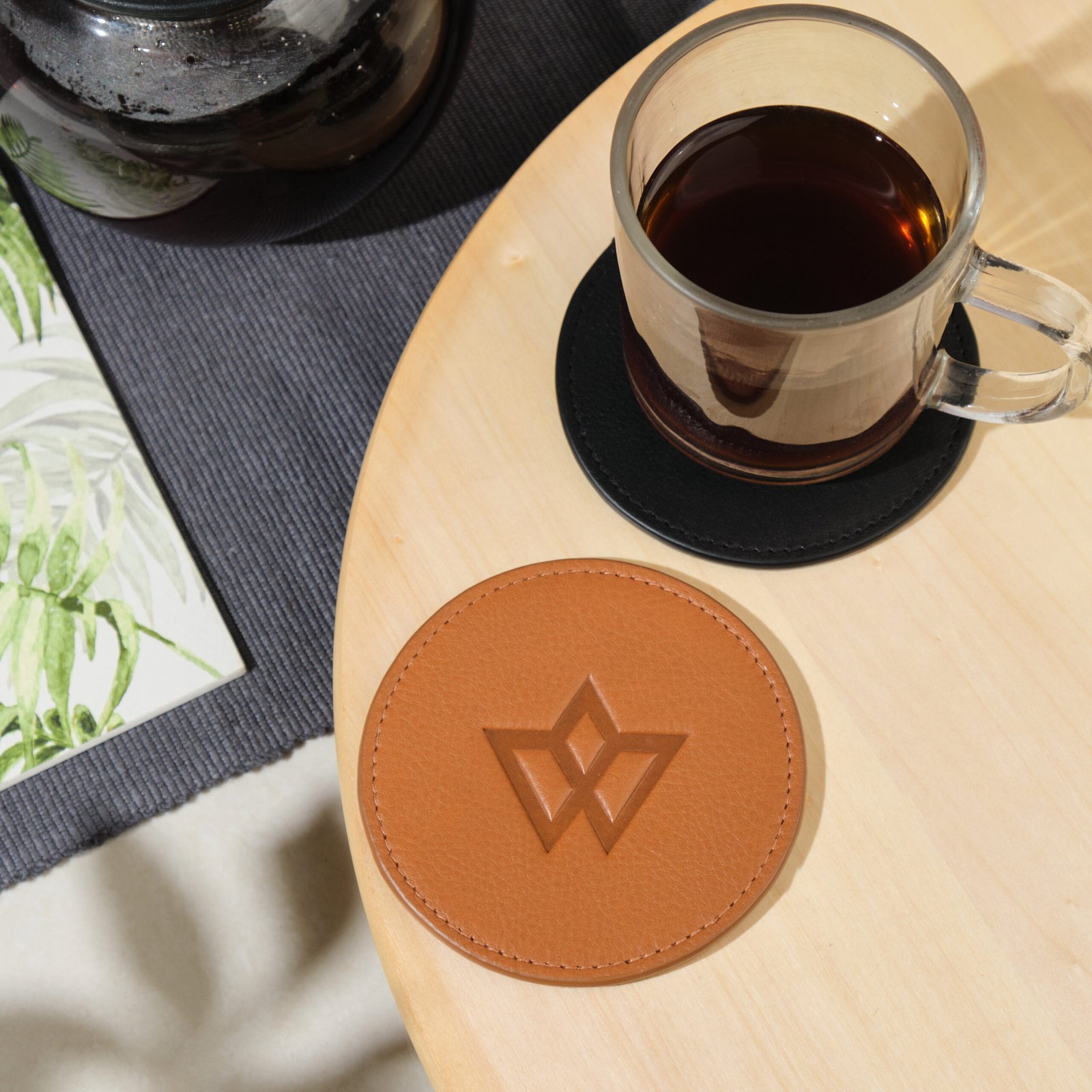 The Coaster Old Windsor Tan - Image 4